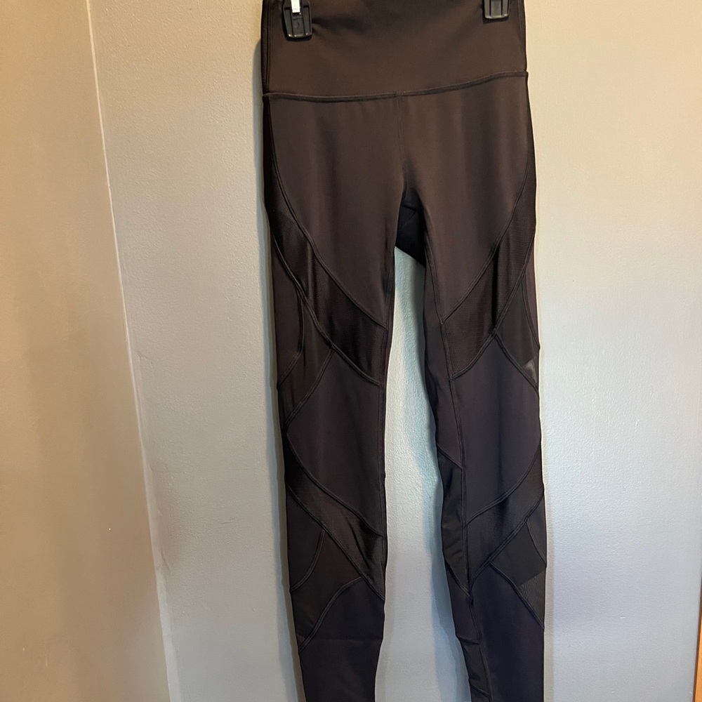 Lululemon mesh leggings